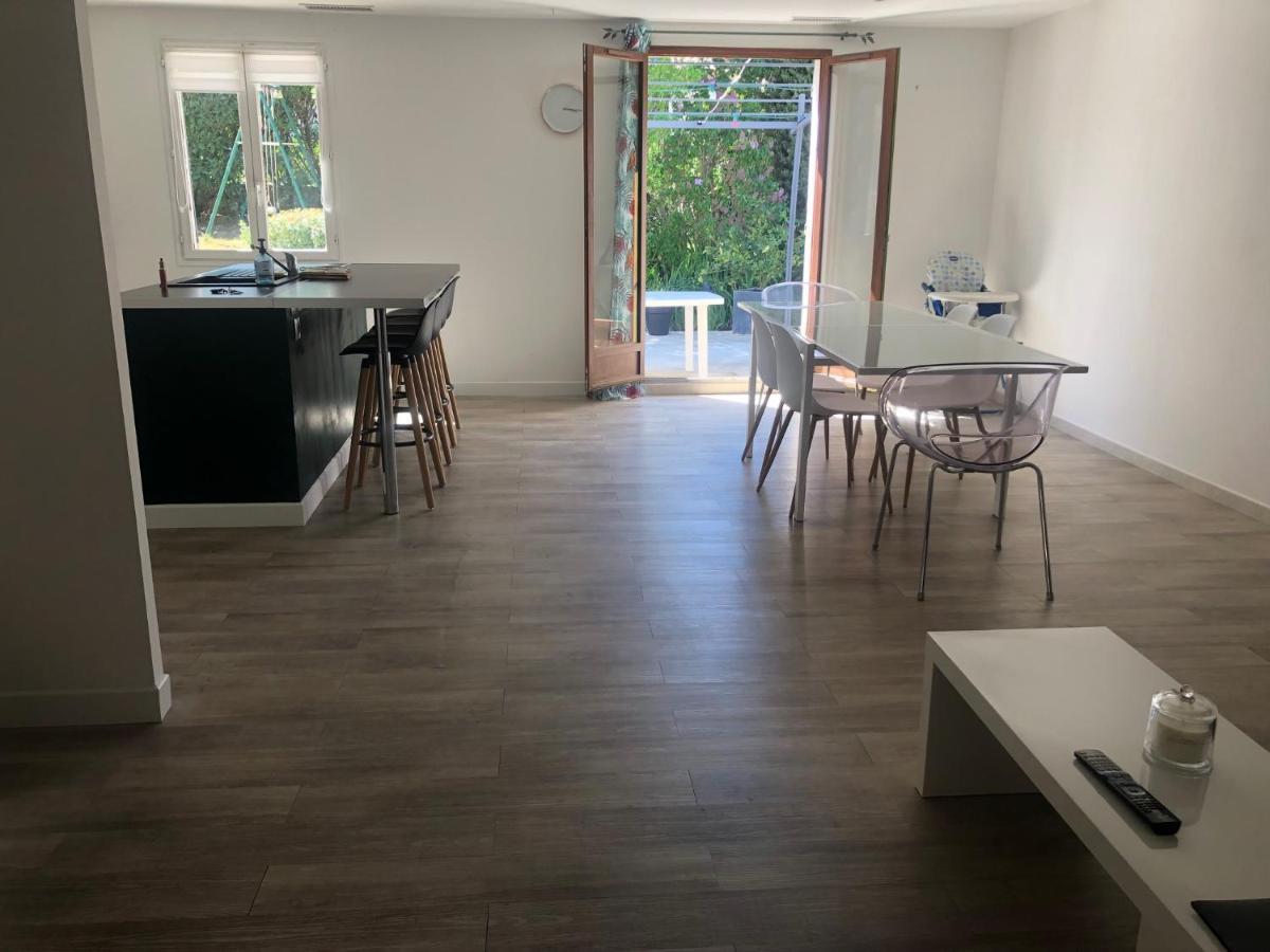 Maison Au Calme Avec Parking En Petite Camargue Beauvoisin  Exteriör bild